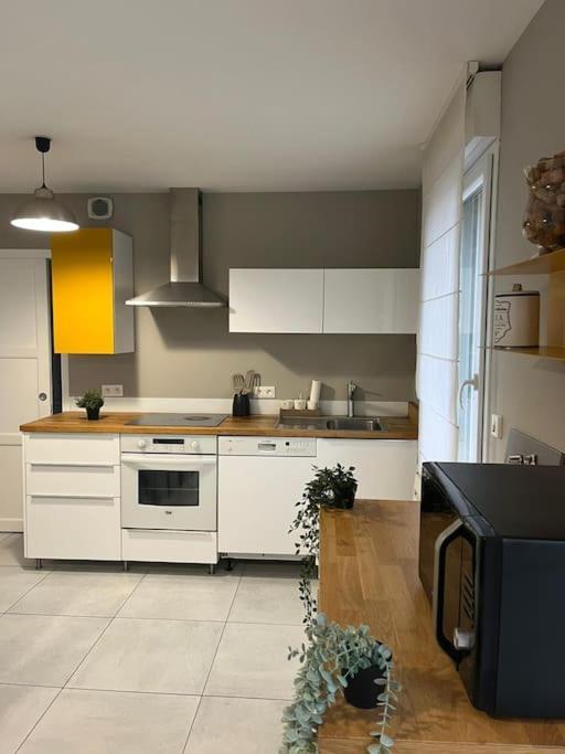 La Maison Du Bonheur 70 M² แซ็ง-อาร์มองด์-เลส์-ซูว์ ภายนอก รูปภาพ