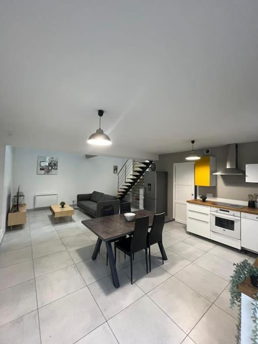 La Maison Du Bonheur 70 M² แซ็ง-อาร์มองด์-เลส์-ซูว์ ภายนอก รูปภาพ